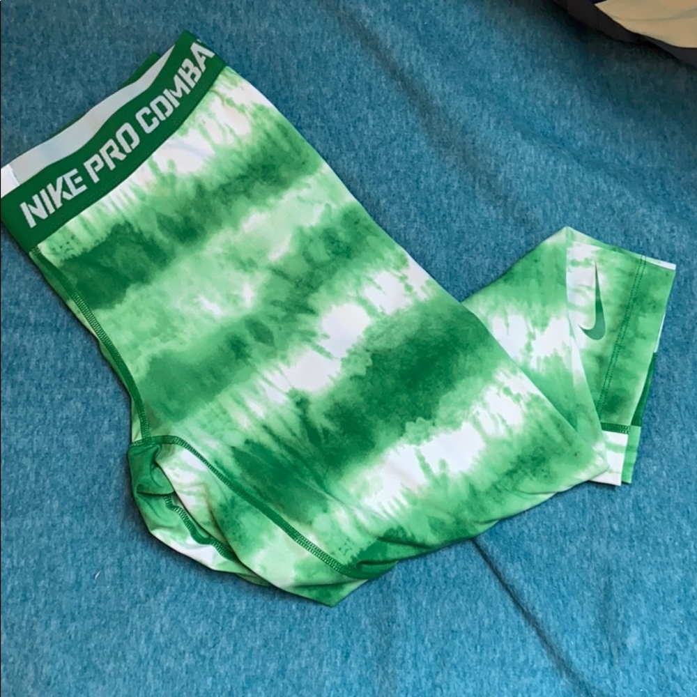 3/4 length Nike Pro leggings